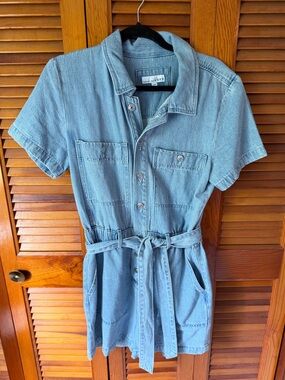 LOFT blue denim romper with pockets and tie waist Size 6
